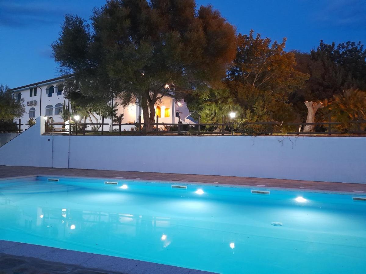 Agriturismo Palas De Serra Country Resort Onifai 외부 사진