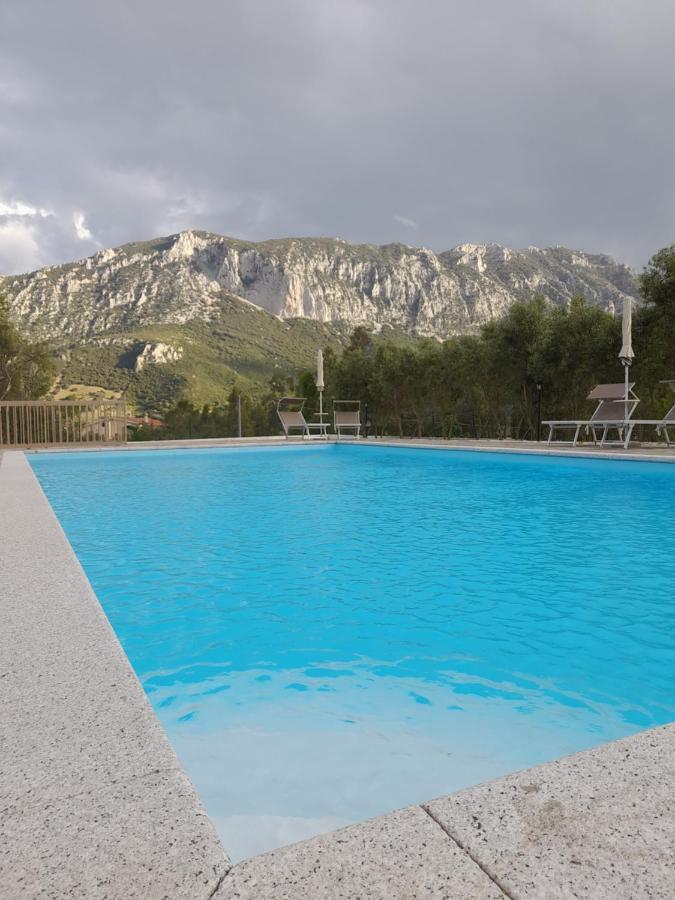Agriturismo Palas De Serra Country Resort Onifai 외부 사진