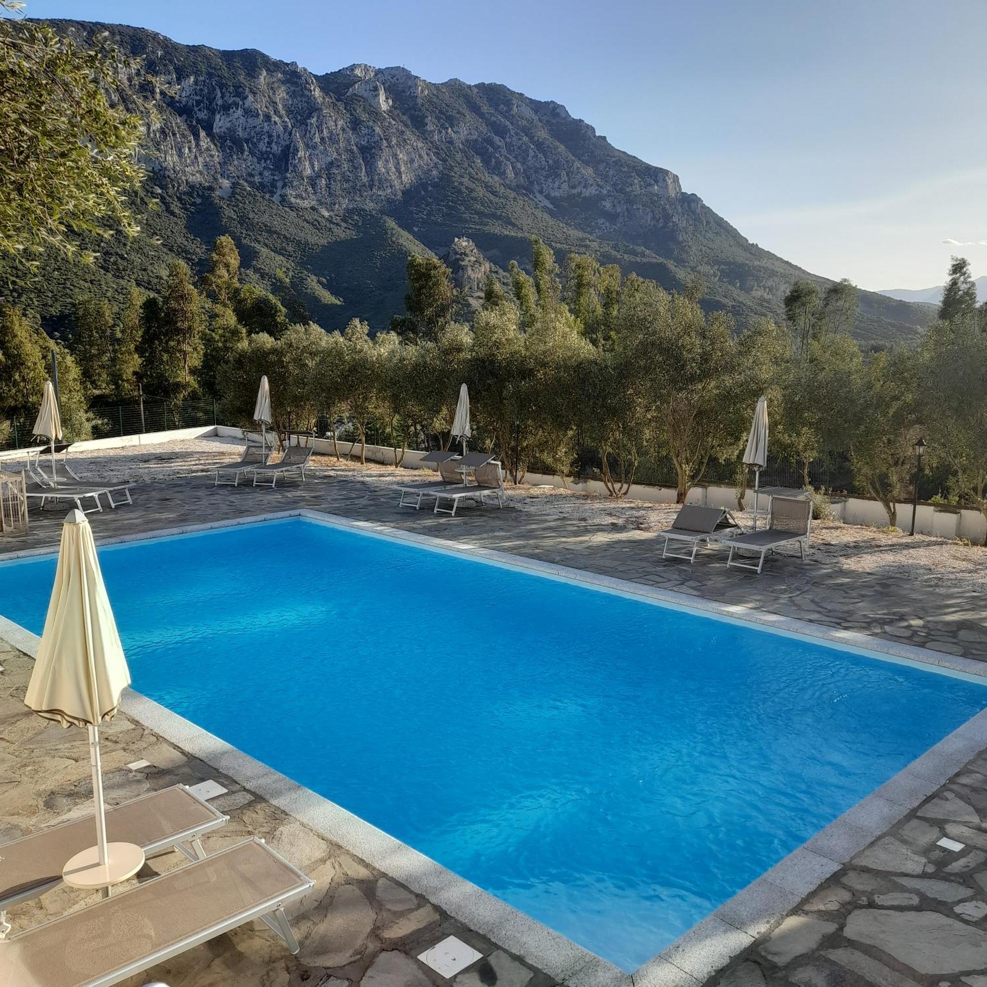Agriturismo Palas De Serra Country Resort Onifai 외부 사진