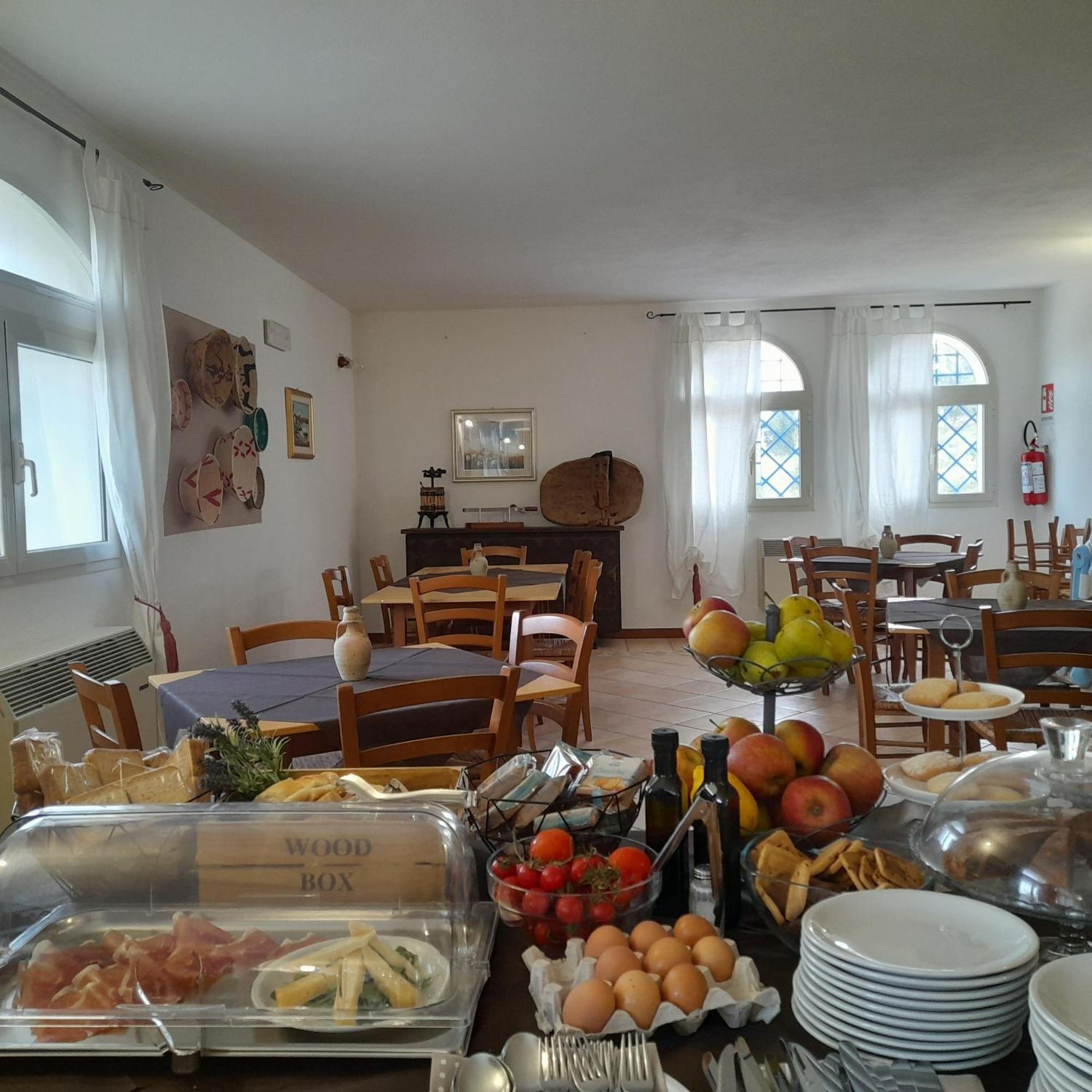 Agriturismo Palas De Serra Country Resort Onifai 외부 사진